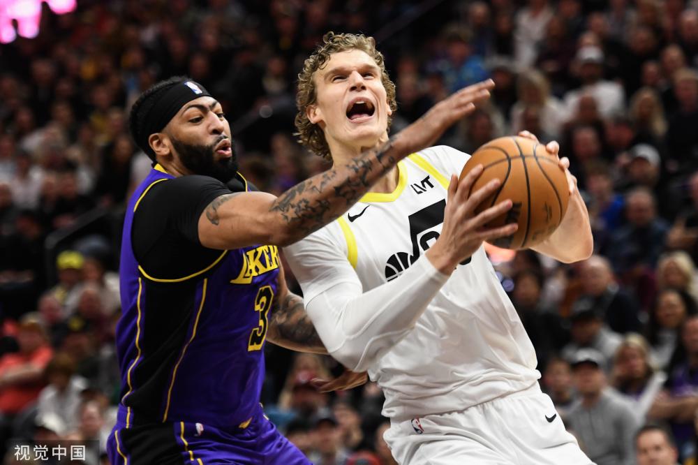 他总是展现 他总是展现