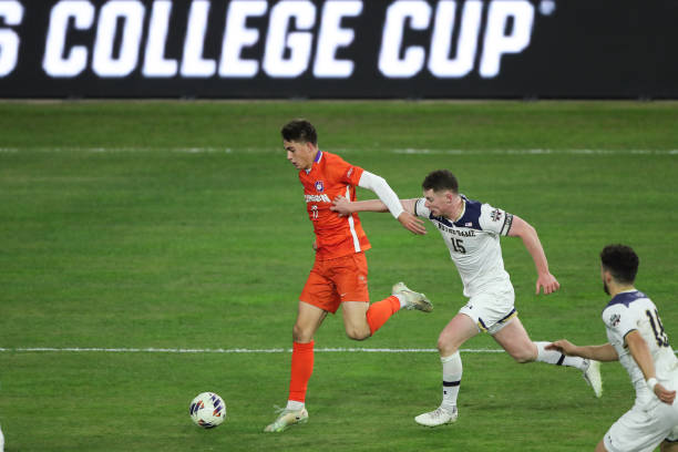 中场组织以 中场组织以